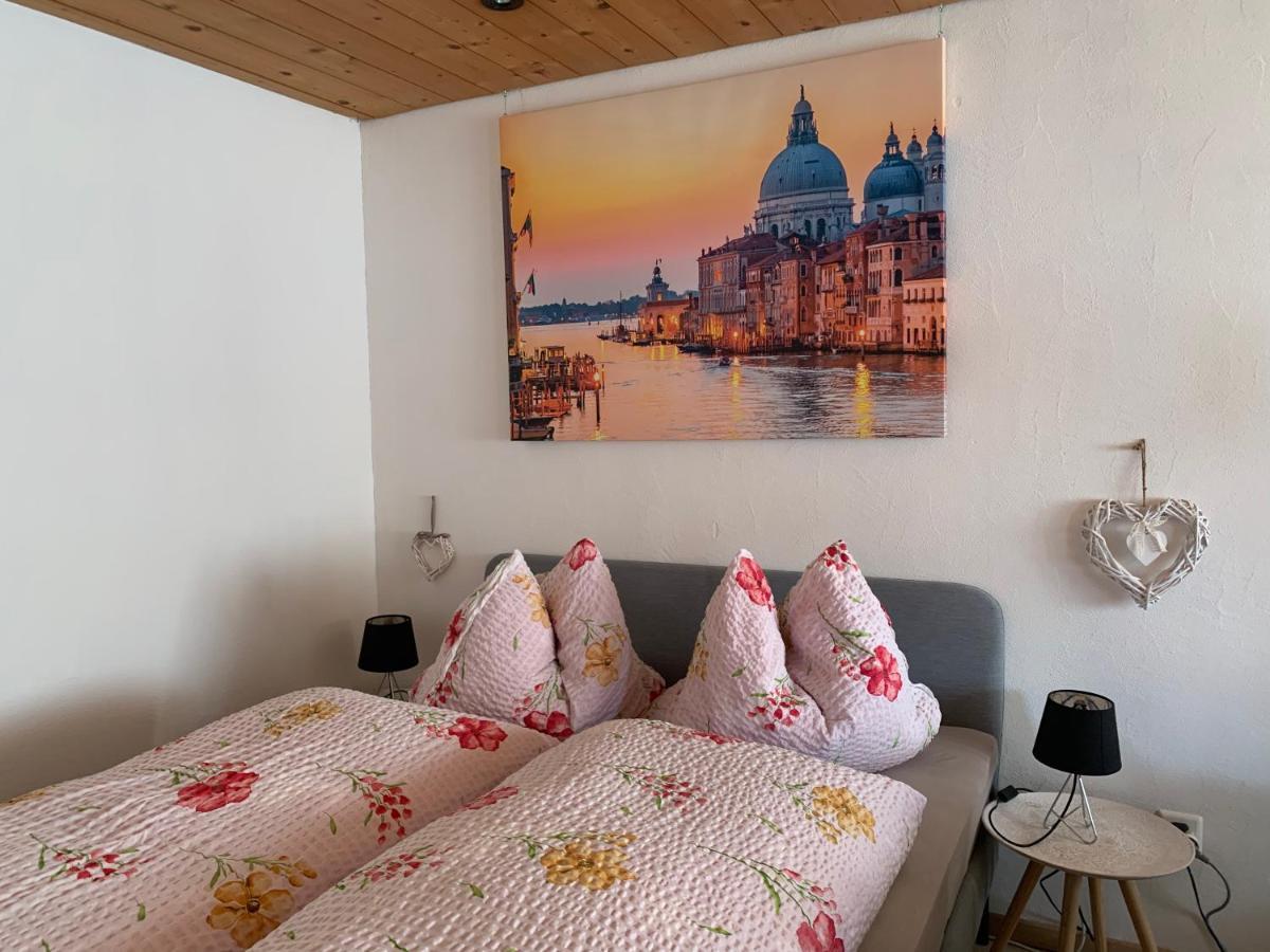 Chasa Bazzi Appartement Scuol Buitenkant foto